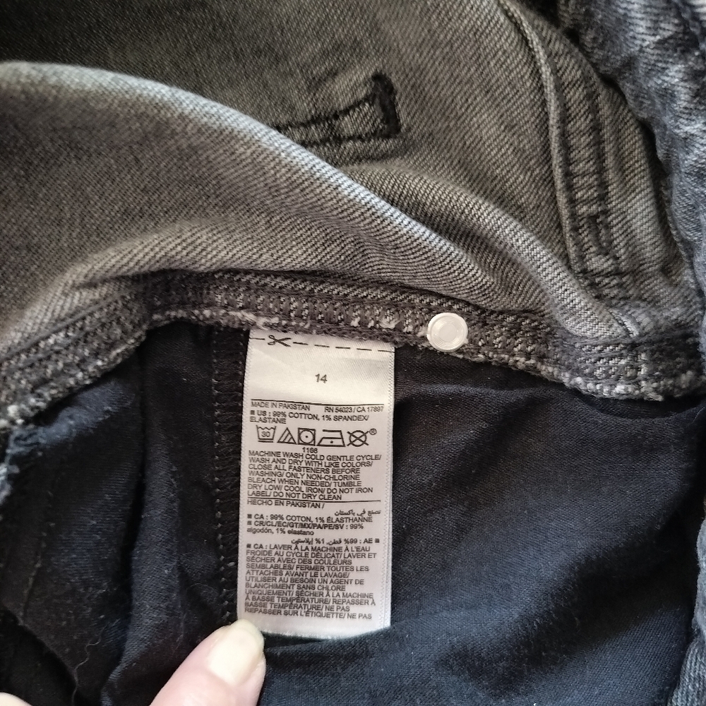 Old Navy Womens High Rise Vintage Slim Size 14 Grey Denim Grunge Minimalist - Picture 4 of 8